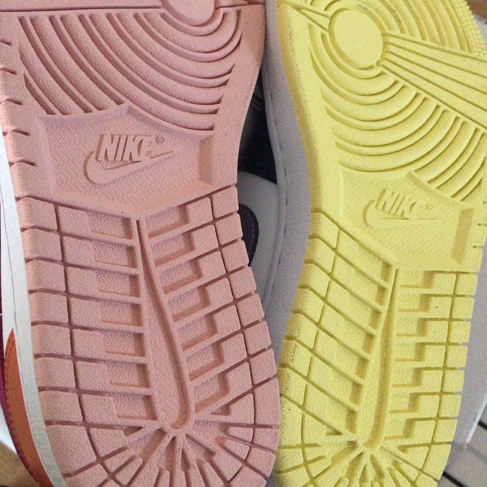 Air Jordan 1 Womens Size7 DJ4342 - Picture 7 of 10